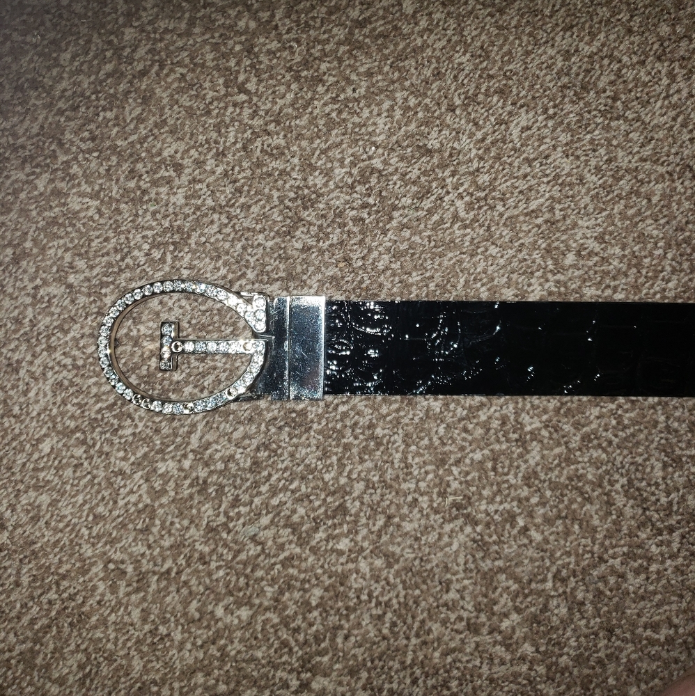 Guess belt
